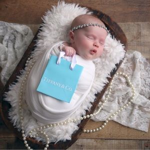 Hi I am Kelly, a.k.a. KJ! Nice to meet you :)